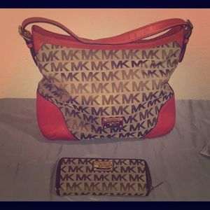Slightly used MK shoulder bag